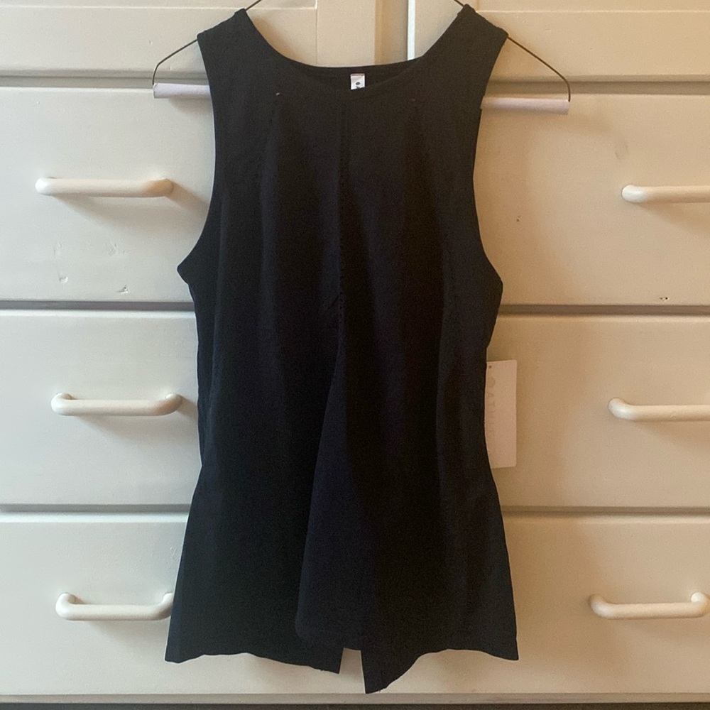 NWT. Athleta Foothill Tank